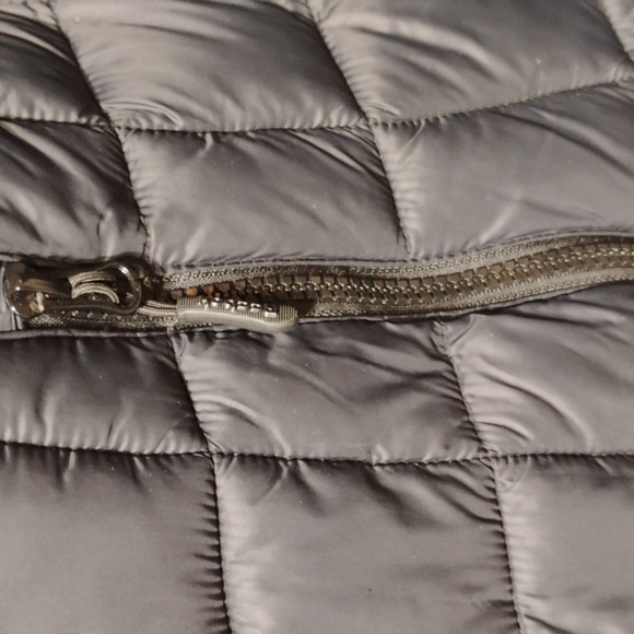 Reebok Quilted Thermal Lightweight Black Jacket With Hood - Picture 7 of 15